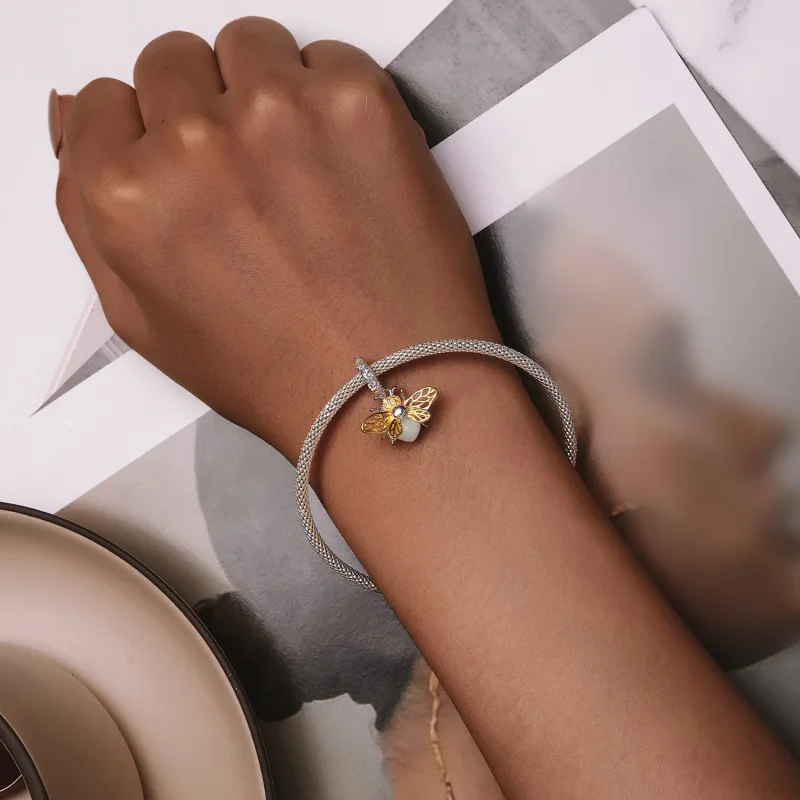 (bild till) Pandora Style Bee Glow-In-The-Dark Dangle - SCC2616 - View 5