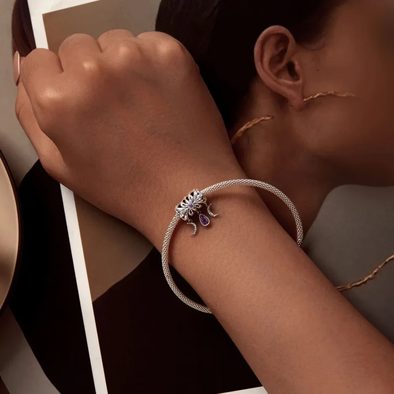 (bild till) Pandora Style Vintage Iris Charm - SCC2631 - View 5