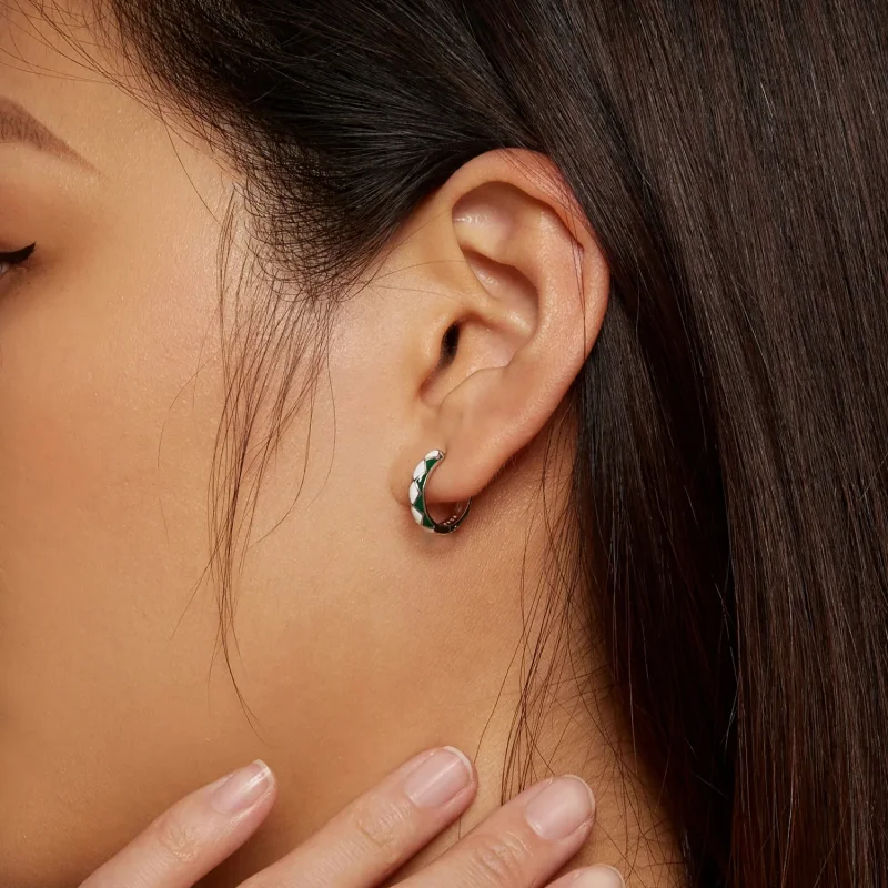 (bild till) Pandora-stil Grön och vit diamantmönsterörhängen - SCE1611-GN - View 6