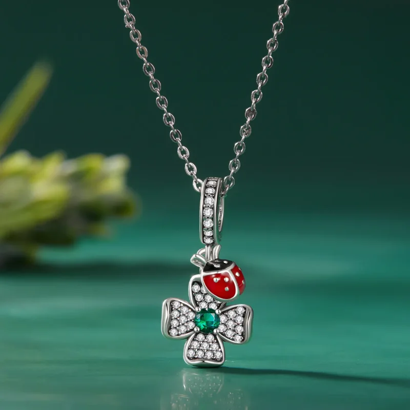 (bild till) Pandora-stil Lucky Clover Ladybug Hängecharm - SCC2523 - View 2