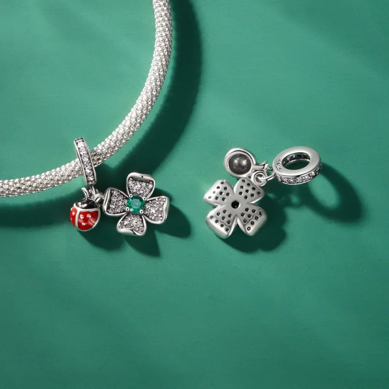 (bild till) Pandora-stil Lucky Clover Ladybug Hängecharm - SCC2523 - View 4