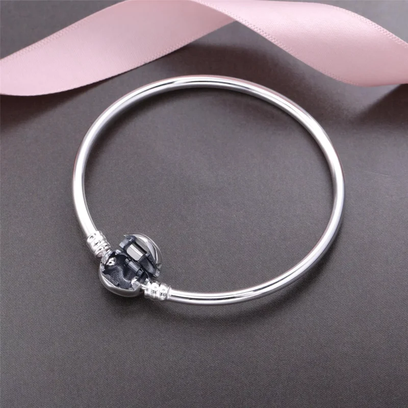 (bild till) PANDORA Moments Silver Armring, Logo Heart Clasp 596268 - View 2