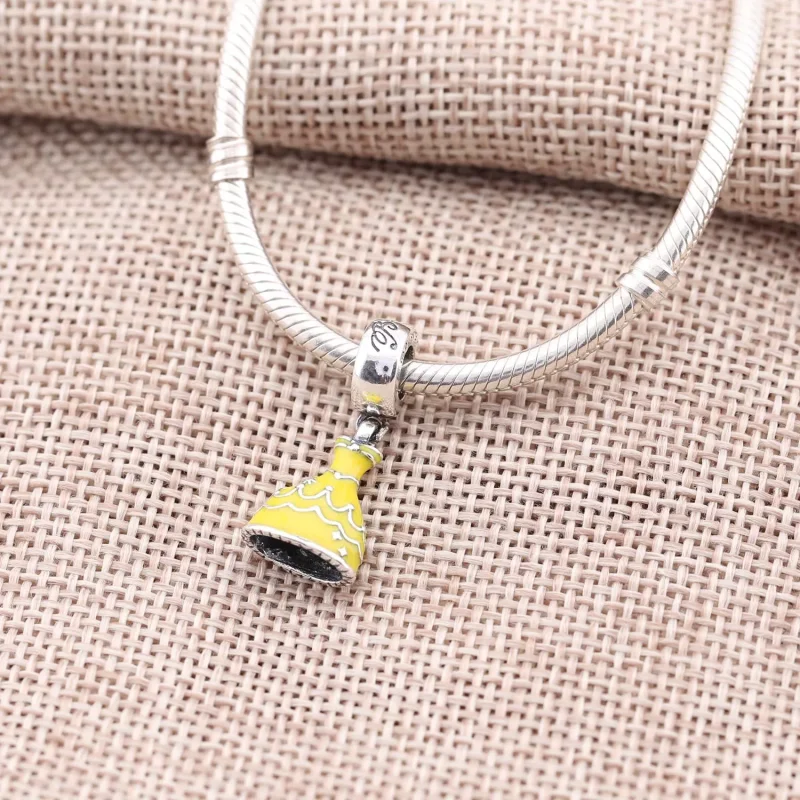 (bild till) Disney, PANDORA Belle's Dress Hängberlock 791576ENMX - View 2