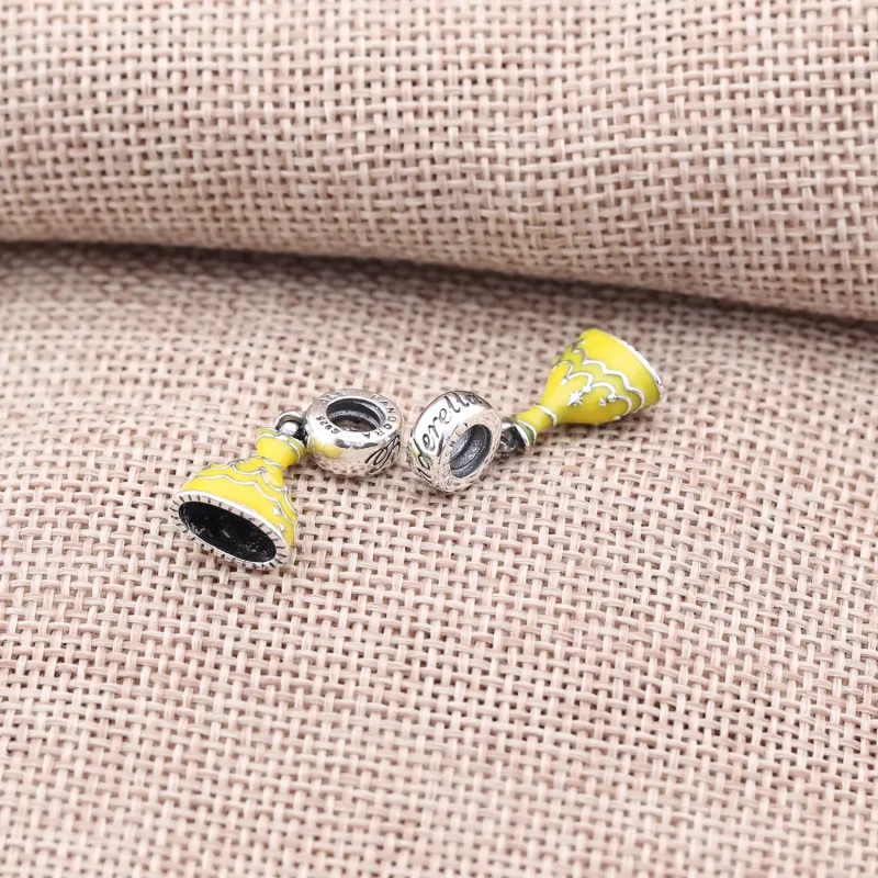 (bild till) Disney, PANDORA Belle's Dress Hängberlock 791576ENMX - View 3