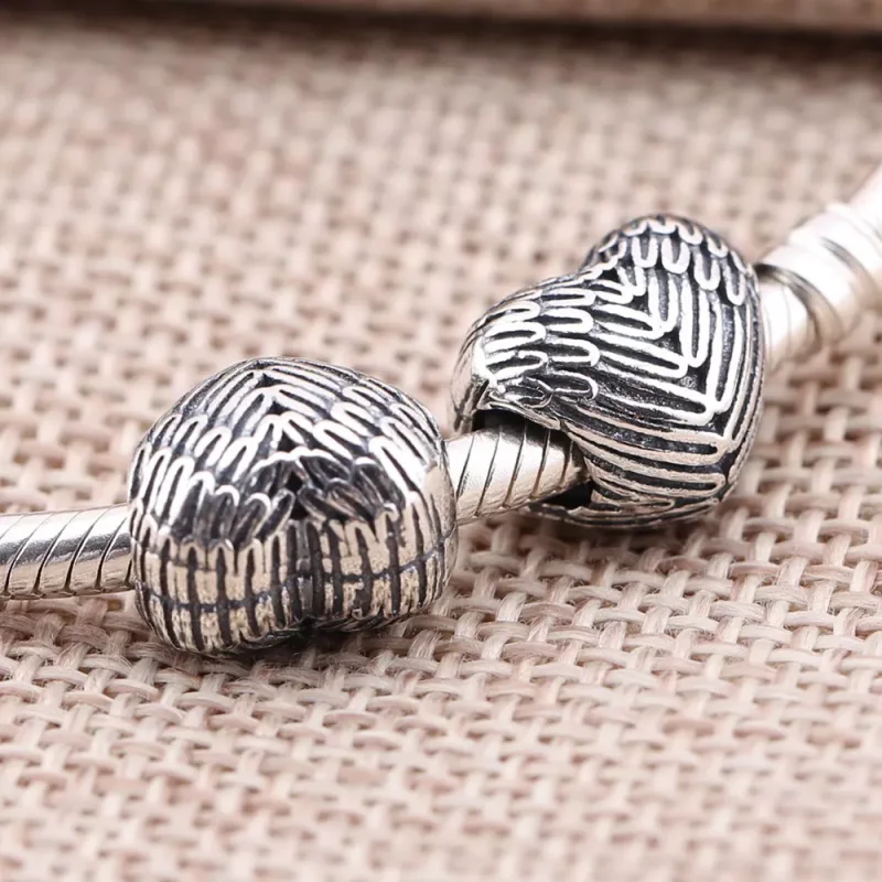 (bild till) PANDORA Angelic fjädrar Berlock 791751 - View 2