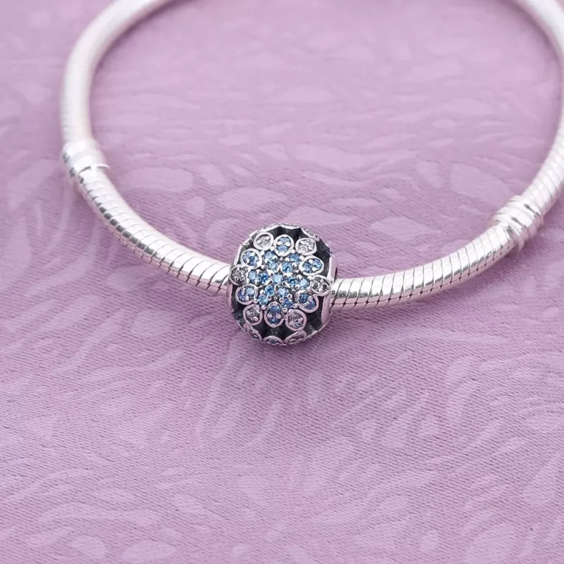 (bild till) Pandora Berlock Kristalliserad Snöflinga - 791760Nblmx - View 2