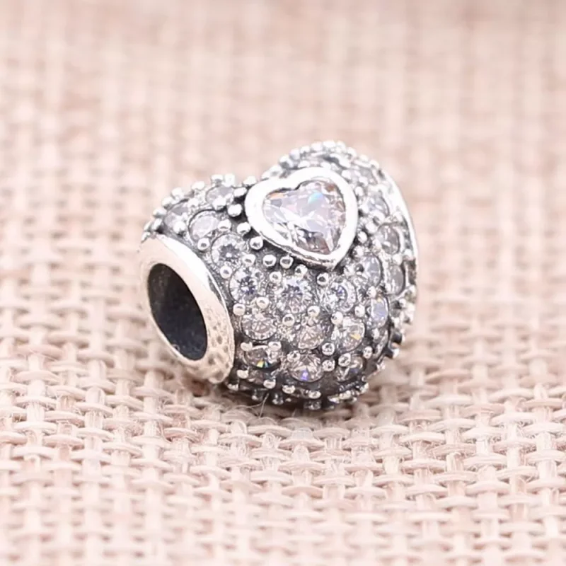 (bild till) Pandora Berlock Pavé Trippelhjärta - 791168Cz - View 2