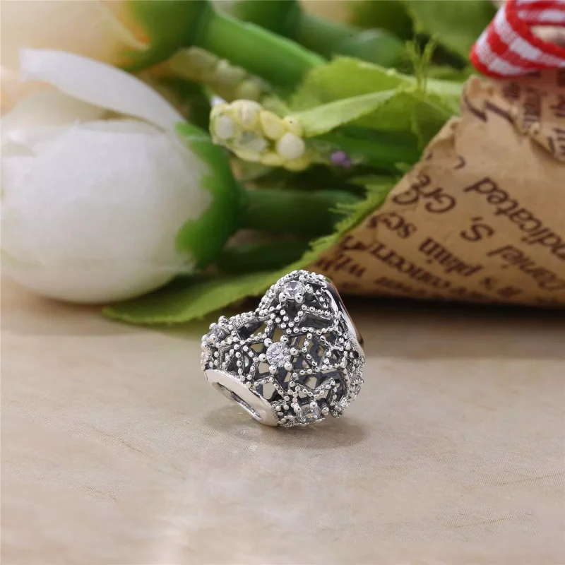 (bild till) PANDORA Blommande hjärta Berlock 796264CZ - View 3