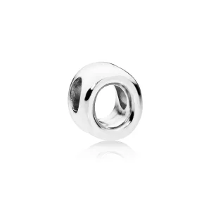 (bild till) PANDORA Bokstaven O Berlock 797469