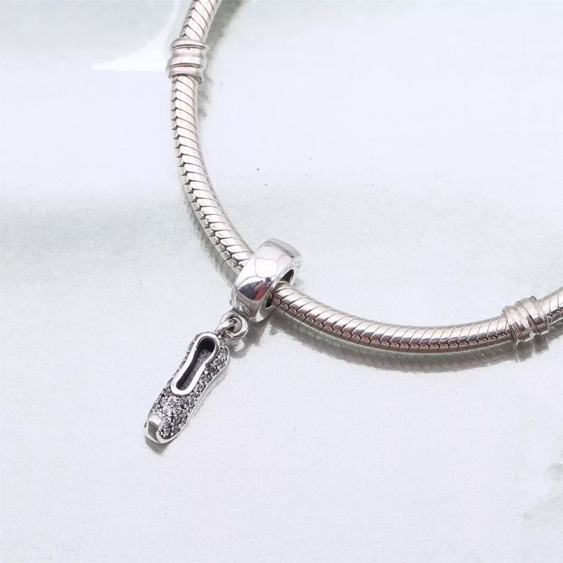 (bild till) Pandora Hängberlock Disney, Jasmines Mousserande Toffel - 791790Mcz - View 4