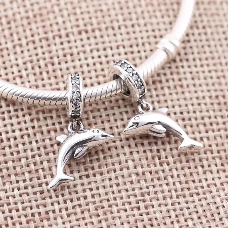 (bild till) Pandora Hängberlock Lekfull Delfin - 791541Cz - View 2