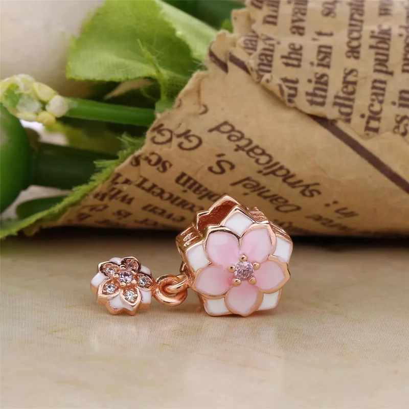 (bild till) Pandora Hängberlock Magnolia Blomma Blek Cerise 14 Karat Roséguld - 792077Pcza - View 4