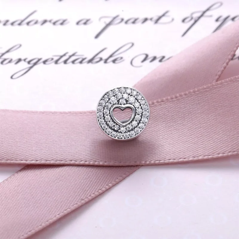 (bild till) PANDORA Jubileumsfirande Berlock 791977CZ - View 2