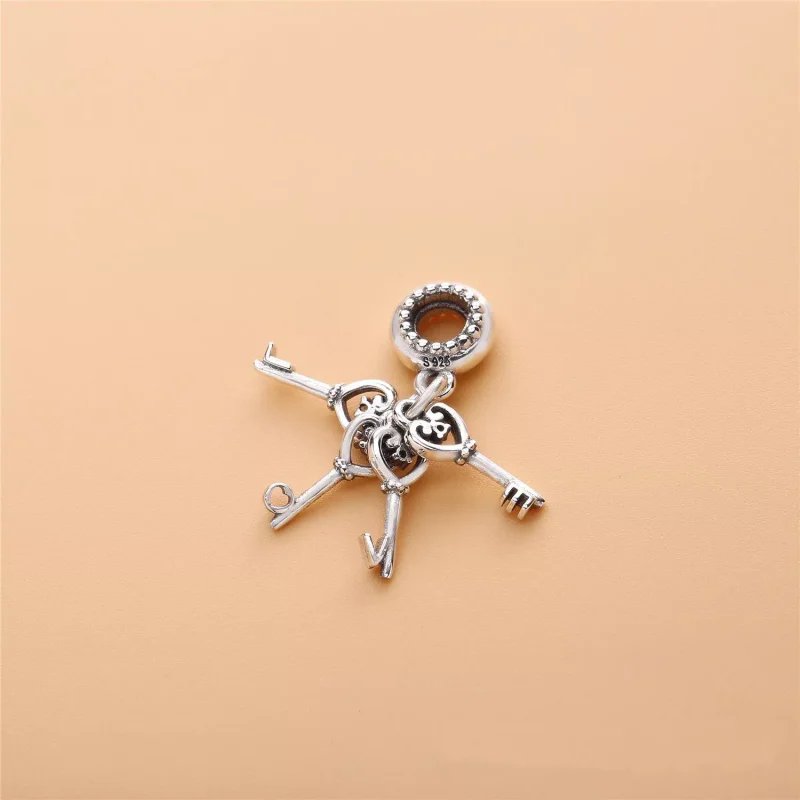 (bild till) PANDORA Keys of Love Hängberlock 797654NPMMX - View 2