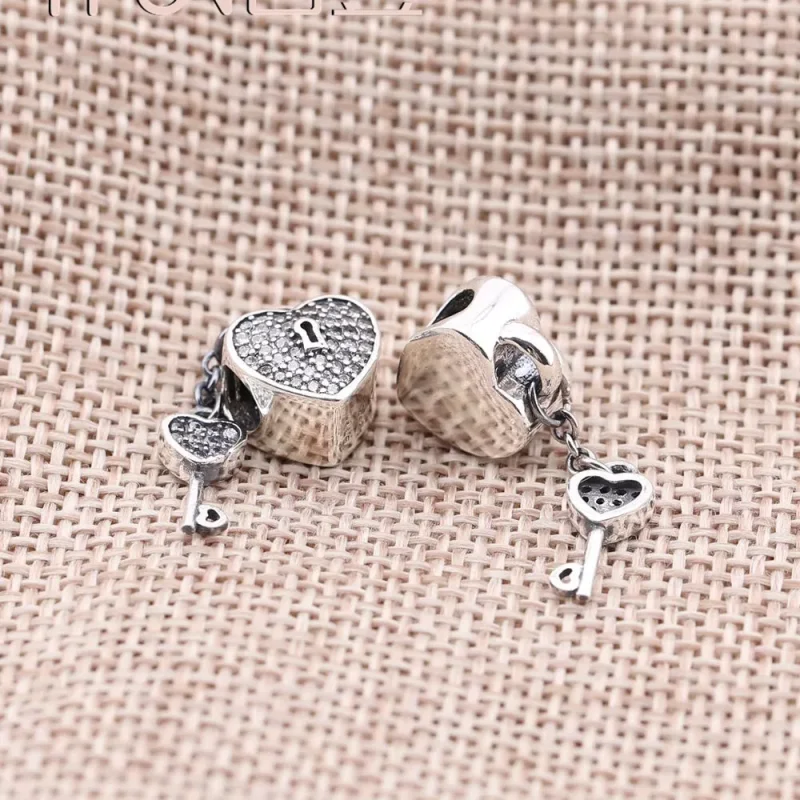 (bild till) PANDORA Lås av kärlek Berlock 791429CZ - View 3