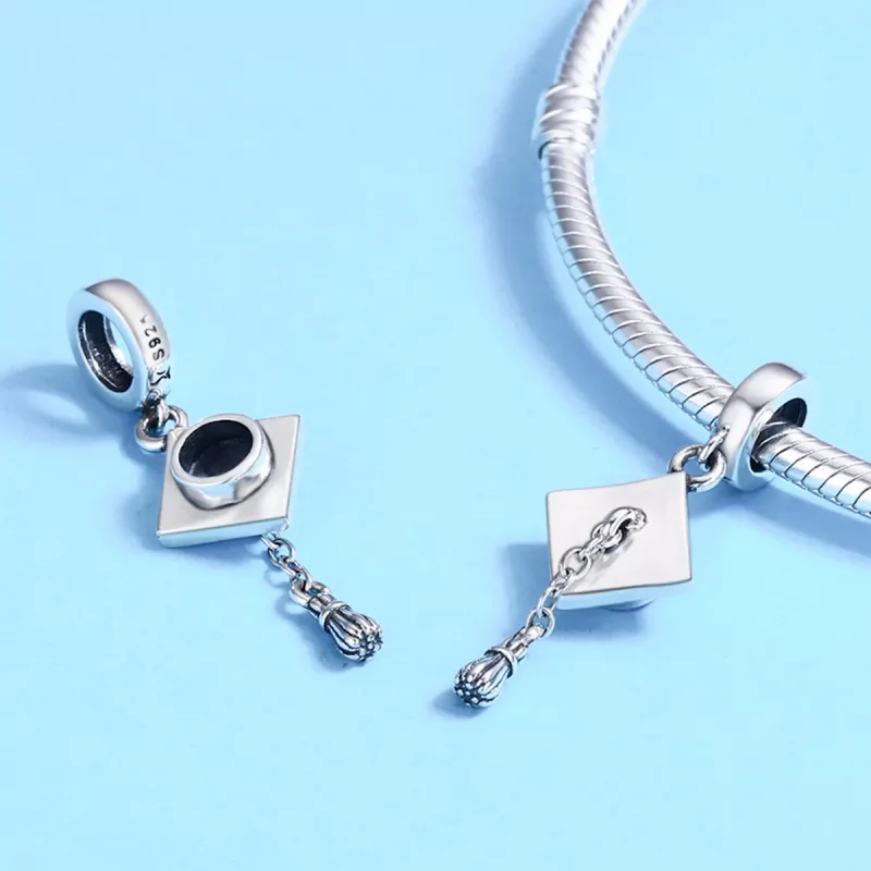 (bild till) Pandora Stil Hängberlock Graduation Trencher Cap - Scc459 - View 5
