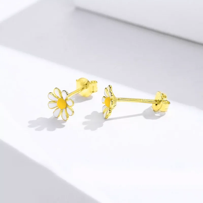 (bild till) Pandora Stil Stiftörhängen Daisy 14 Karats Guldpläterad - Bse203 - View 4