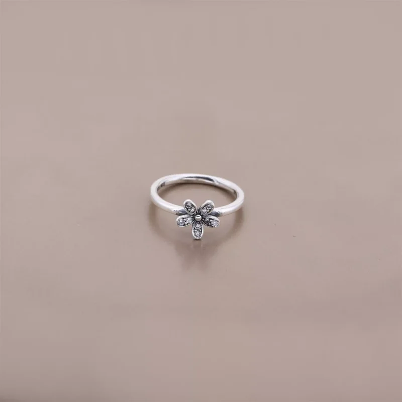 (bild till) Pandora Ring Bländande Tusensköna - 190932Cz - View 2