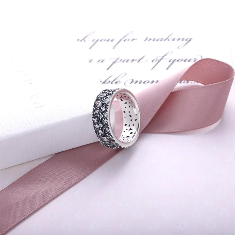 (bild till) Pandora Ring Skimrande Löv - 190965Cz - View 3