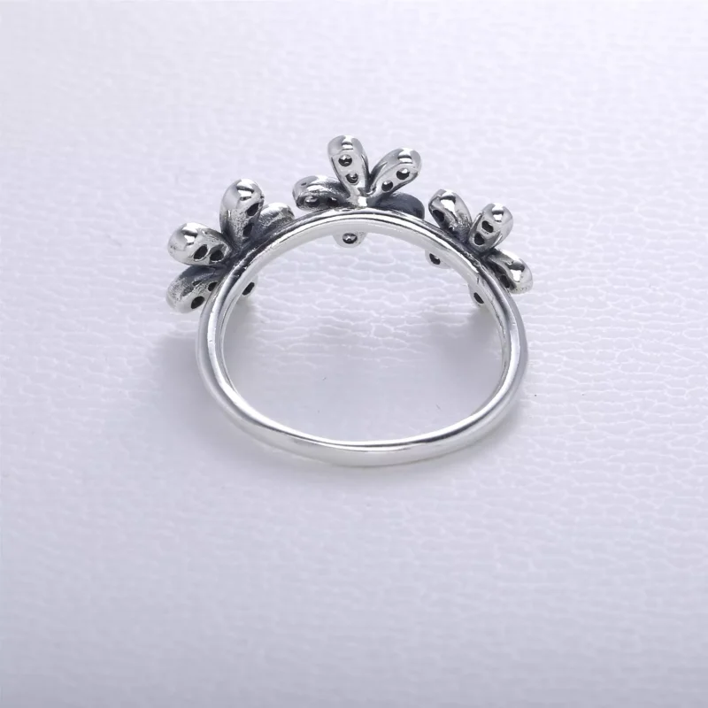 (bild till) Pandora Ring Trippelbländande Tusensköna - 190933Cz - View 3