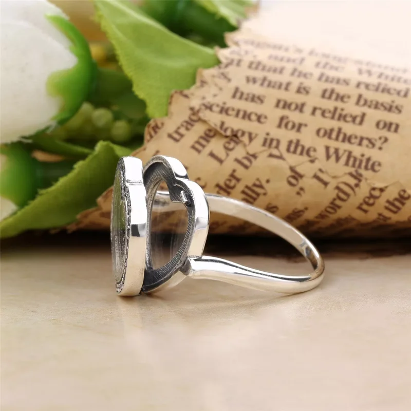 (bild till) Sparkling PANDORA Floating Heart Locket Ring 197252CZ - View 3