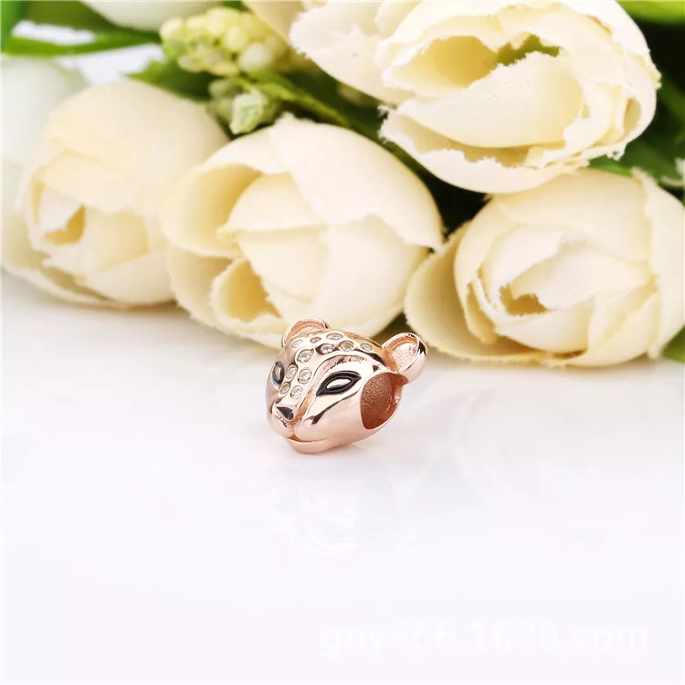 (bild till) PANDORA Sparkling Lion Princess Rose Berlock 788024CZM - View 3