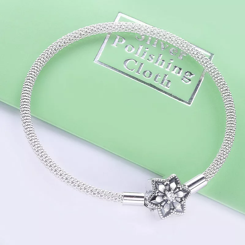 (bild till) Pandora Armband Ljus Snöflinga - 598616C01 - View 2