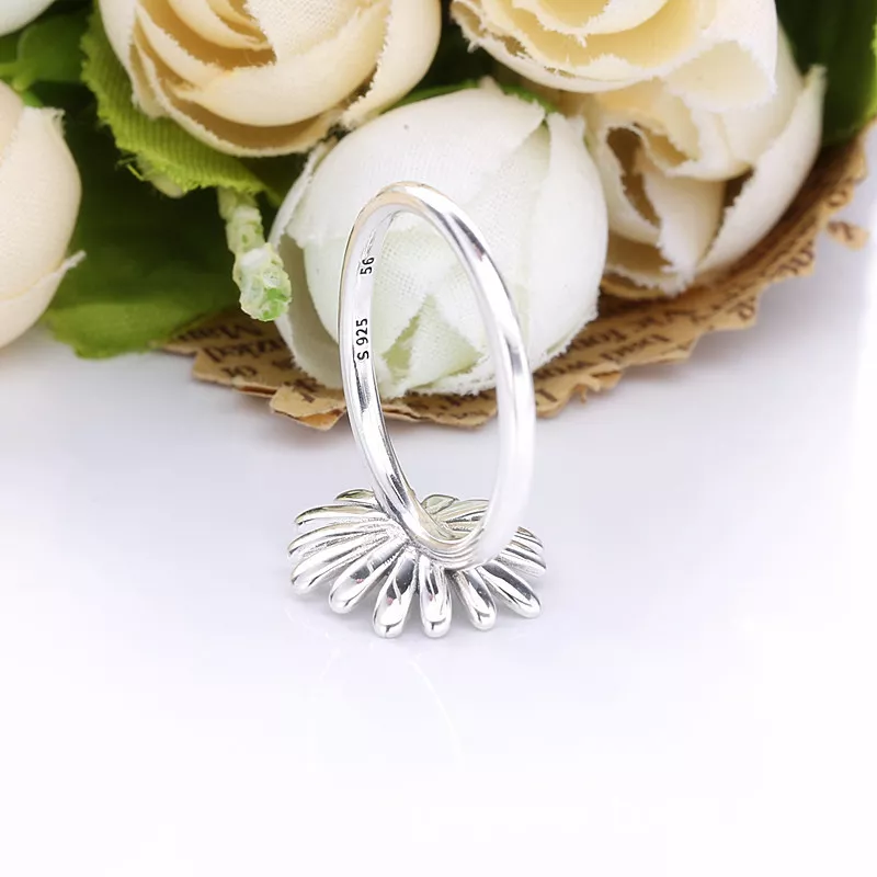 (bild till) Pandora Ring Pavé Daisy Blomma - 198817C01 - View 4