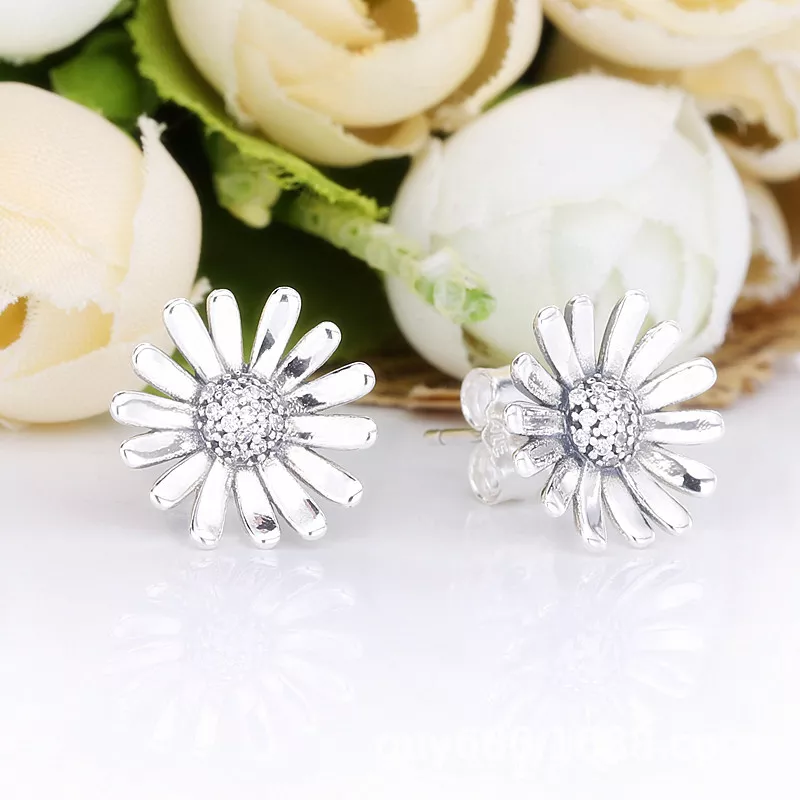 (bild till) Pandora Stiftörhängen Pavé Daisy Blomma - 298812C01 - View 2