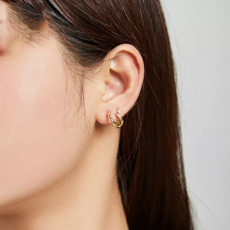 (bild till) Pandora Stil Creoler Diamant 14 Karats Guldpläterad - Sce1080 - View 4